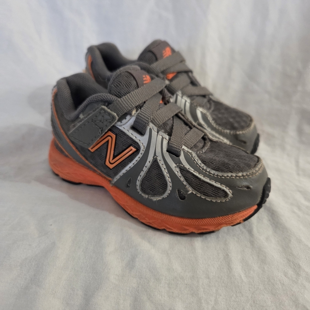 New Balance Kids Gray and Orange Athletic Sneakers 6.5